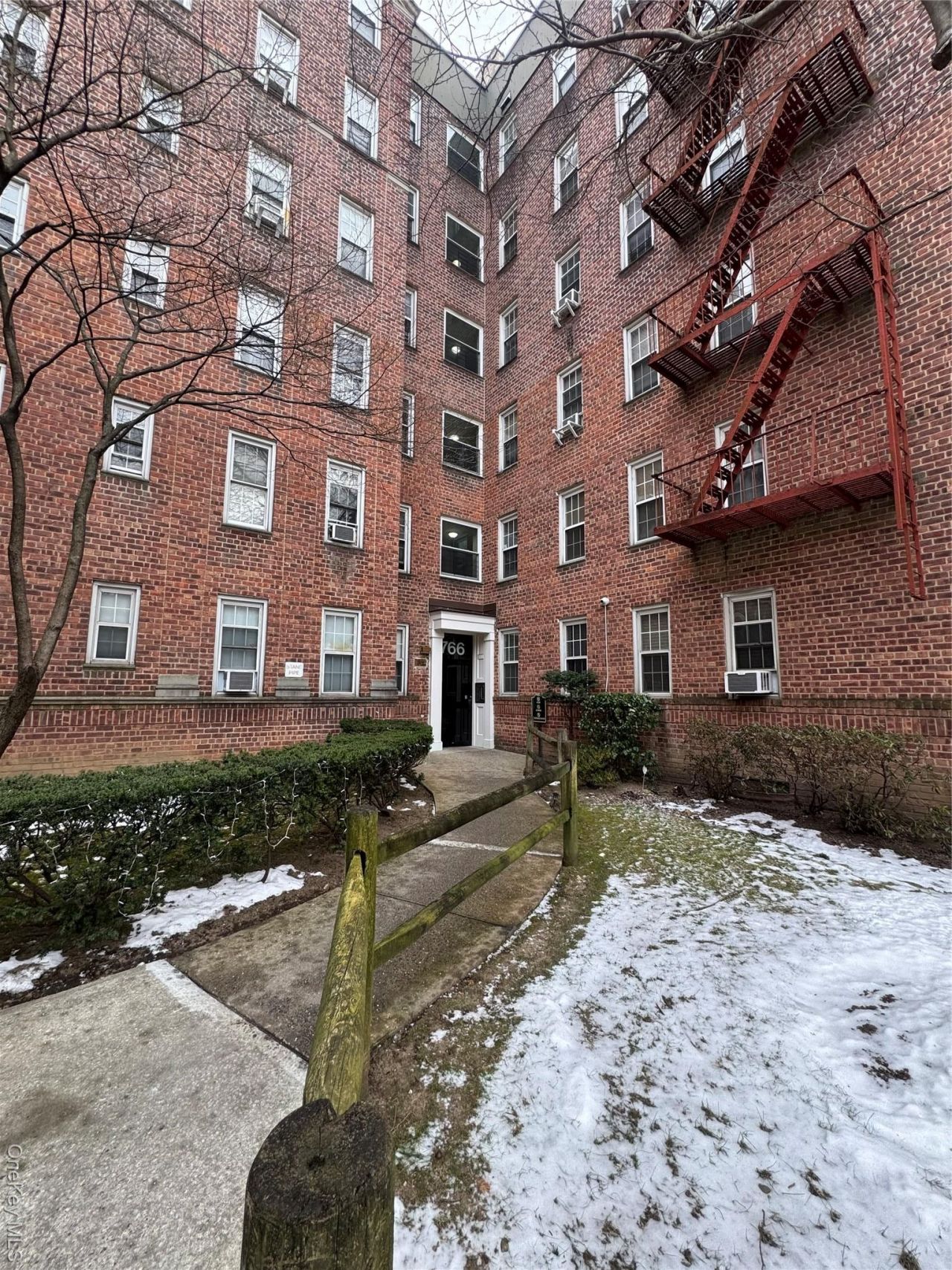 766 Bronx River Road, Unit B64, Bronxville, NY 10708 Main Photo