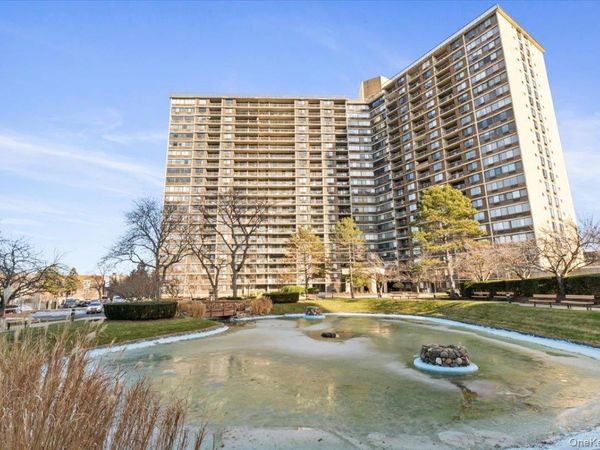 2 Bay Club Drive, Unit 12Z2, Bayside, NY 11360