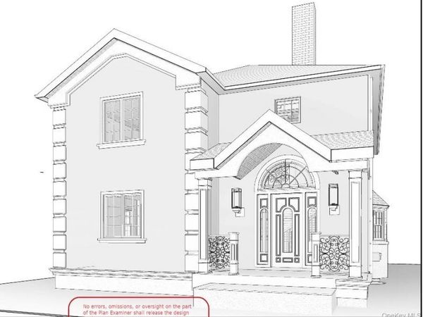 29 Garfield Place, Roslyn Heights, NY 11577