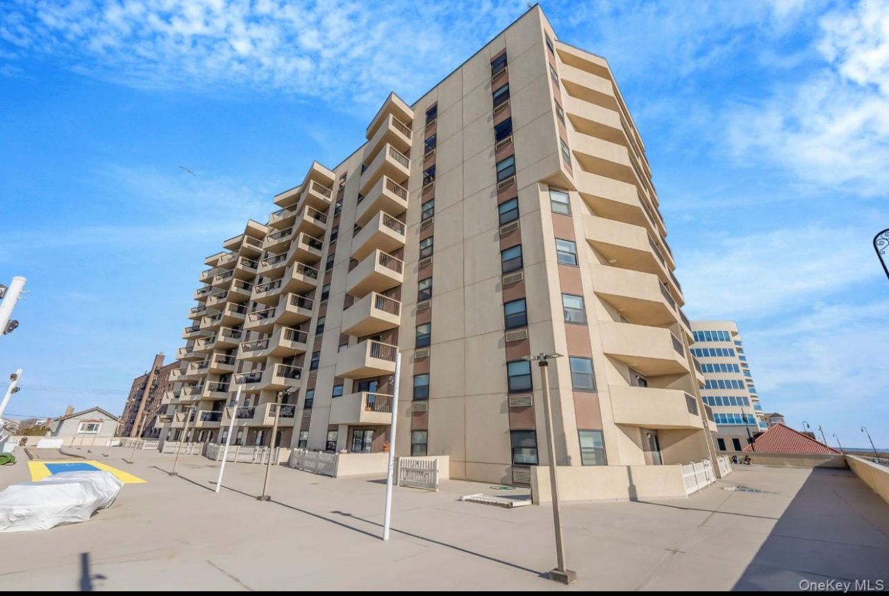 360 Shore Road, Unit 3H, Long Beach, NY 11561 Main Photo