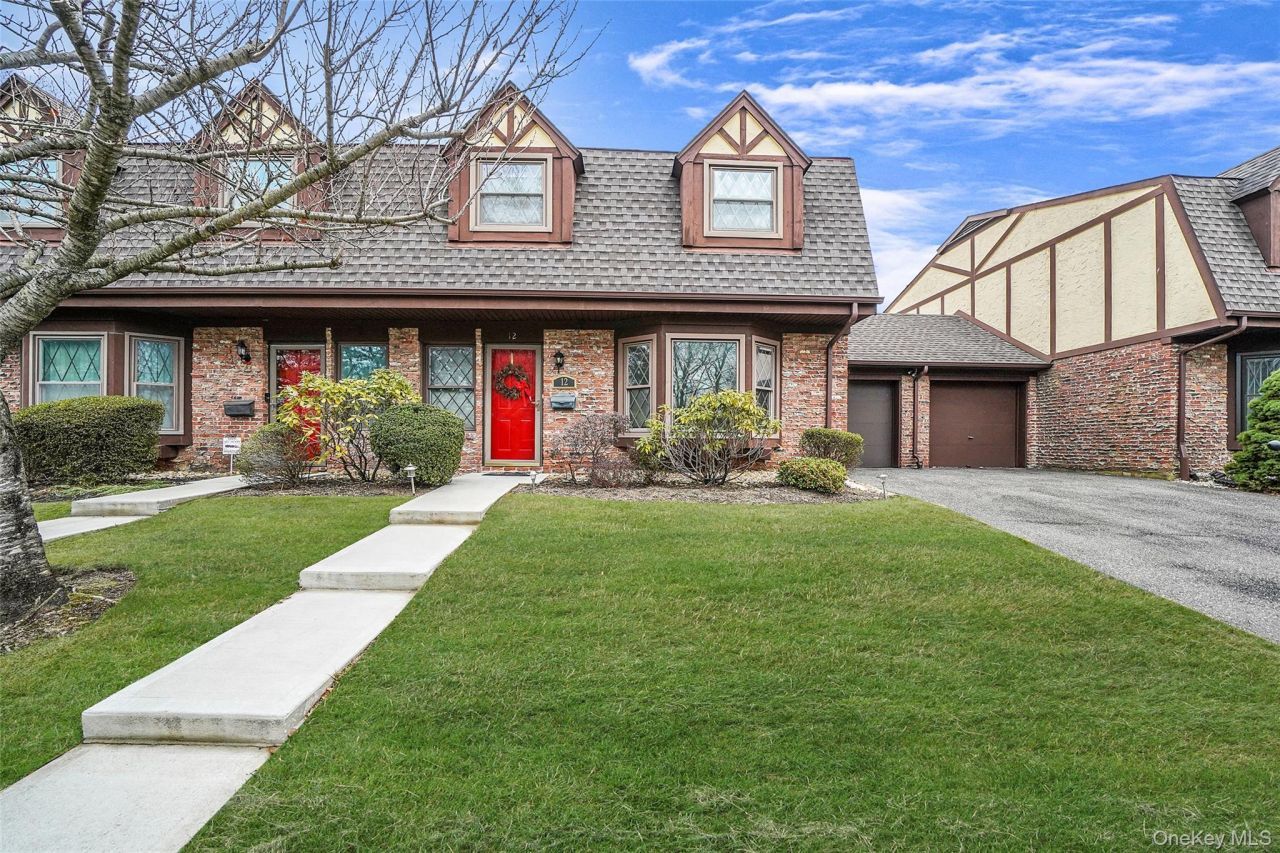 12 Quail Run Drive, Deer Park, NY 11729 Main Photo