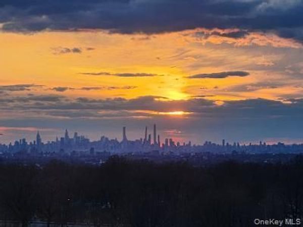 27010 Grand Central Parkway, Unit 22S, Floral Park, NY 11005