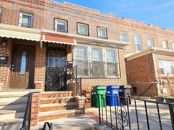 35-03 24th Avenue, Astoria, NY 11103