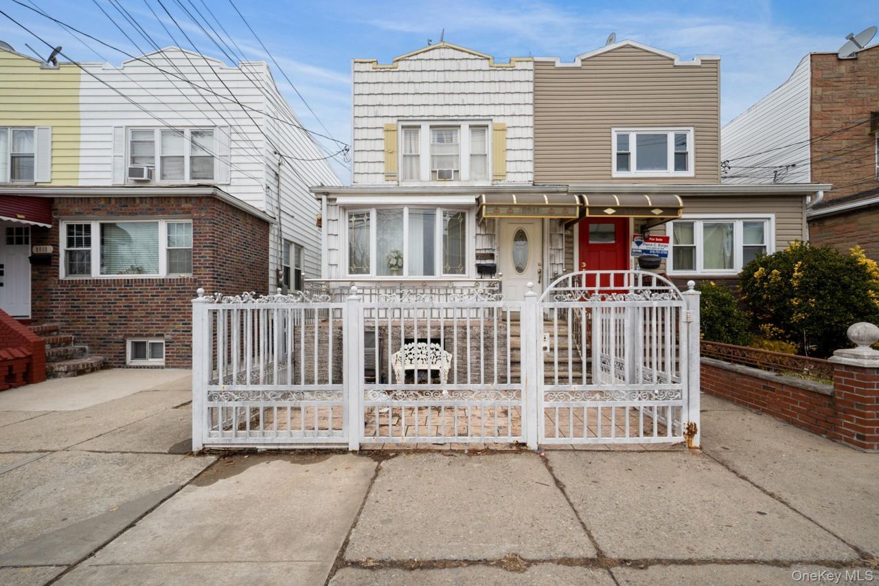 8911 Avenue M, Brooklyn, NY 11236 Main Photo
