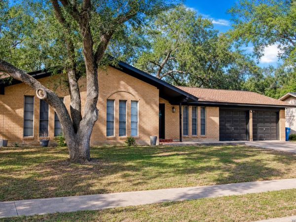 1405 Palo Blanco, Beeville, TX 78102