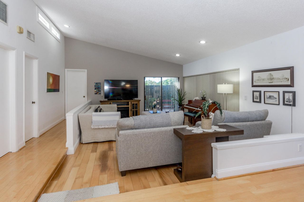 5570 Piping Rock Drive, Boynton Beach, FL 33437 Photo