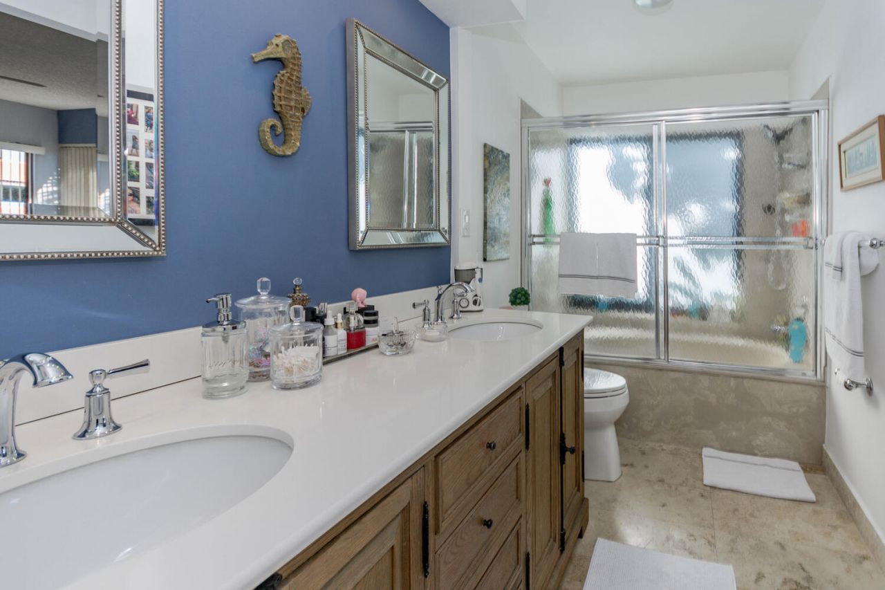 5570 Piping Rock Drive, Boynton Beach, FL 33437 Photo
