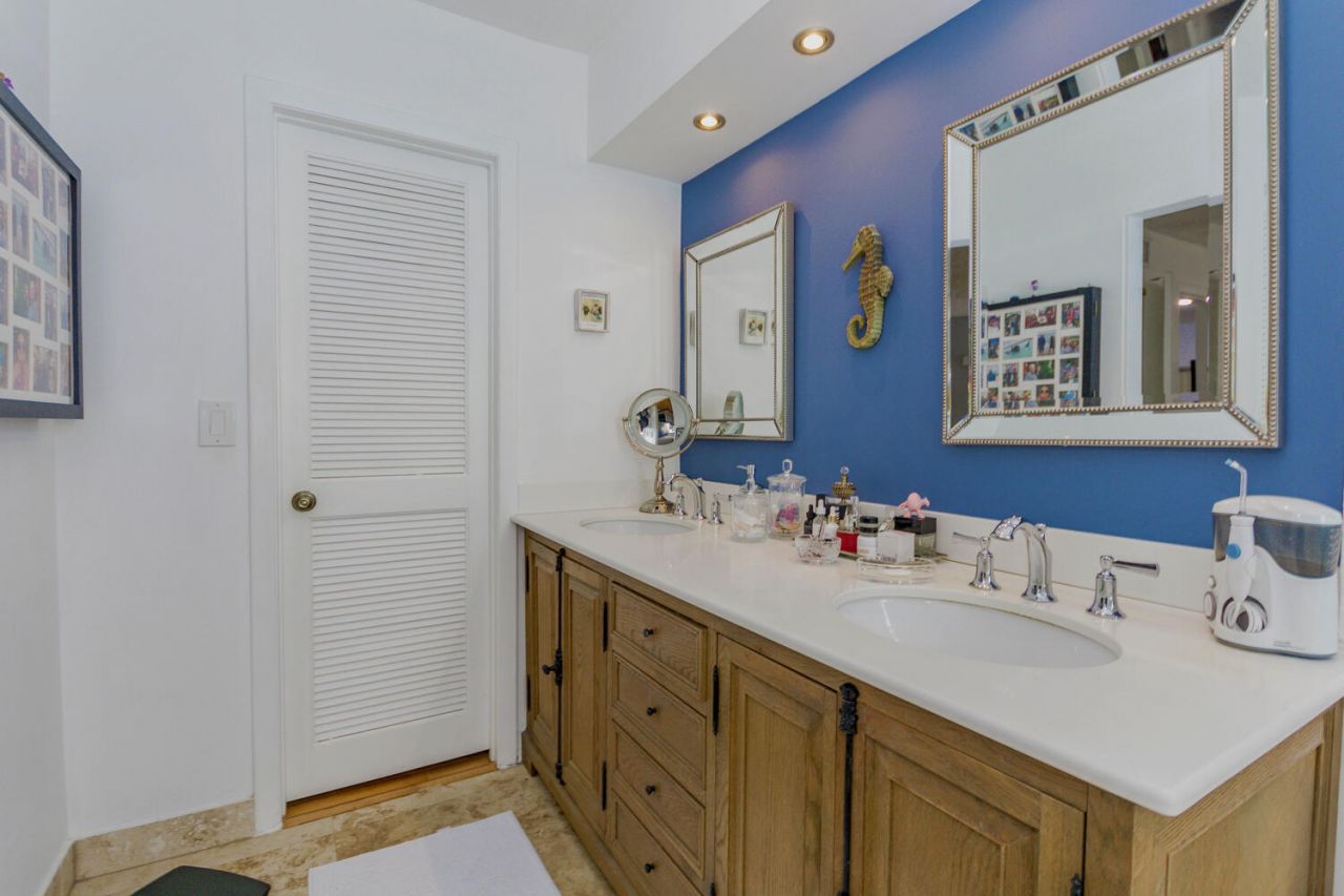 5570 Piping Rock Drive, Boynton Beach, FL 33437 Photo