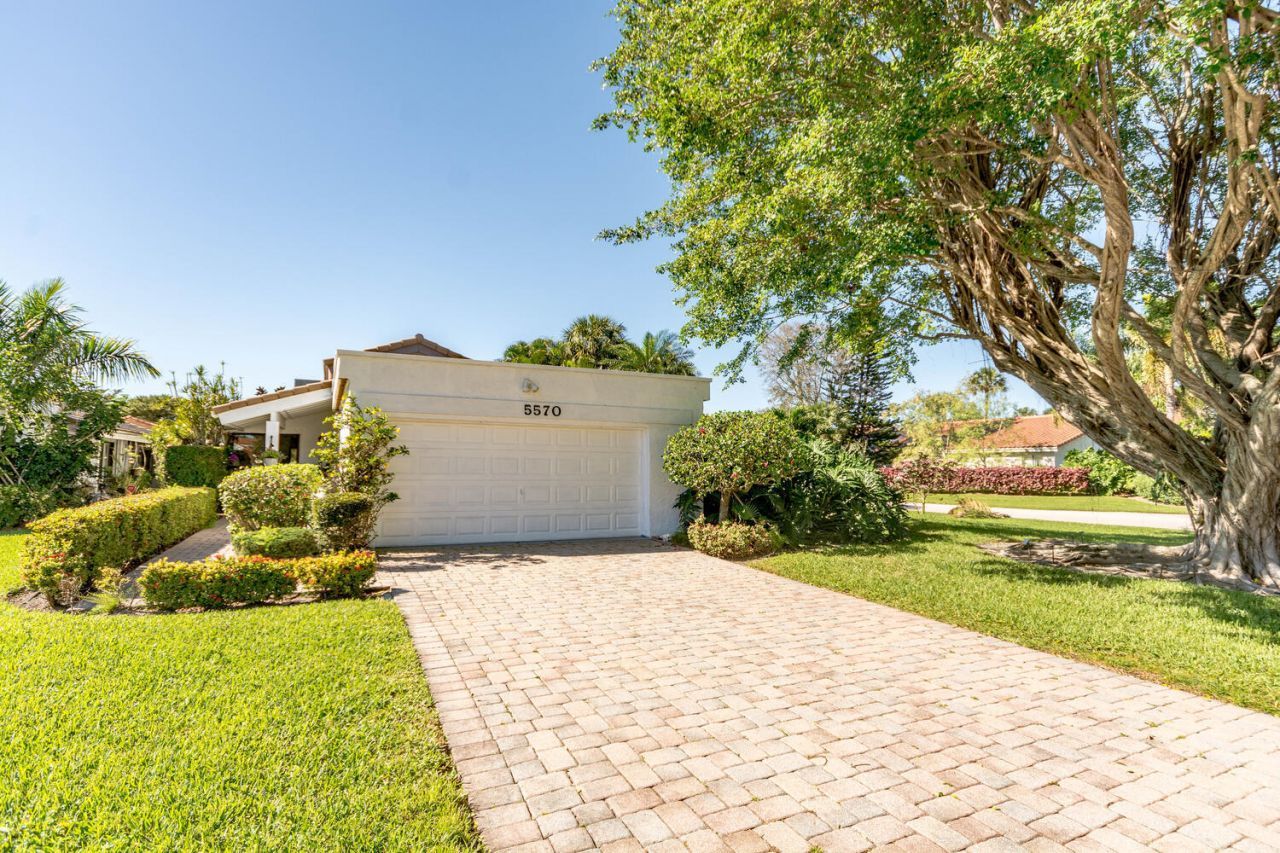 5570 Piping Rock Drive, Boynton Beach, FL 33437 Photo