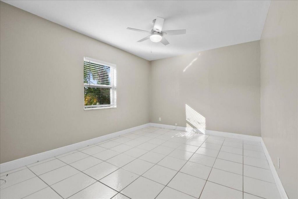 201 E Palm Street, Unit 205, Lantana, FL 33462 Photo
