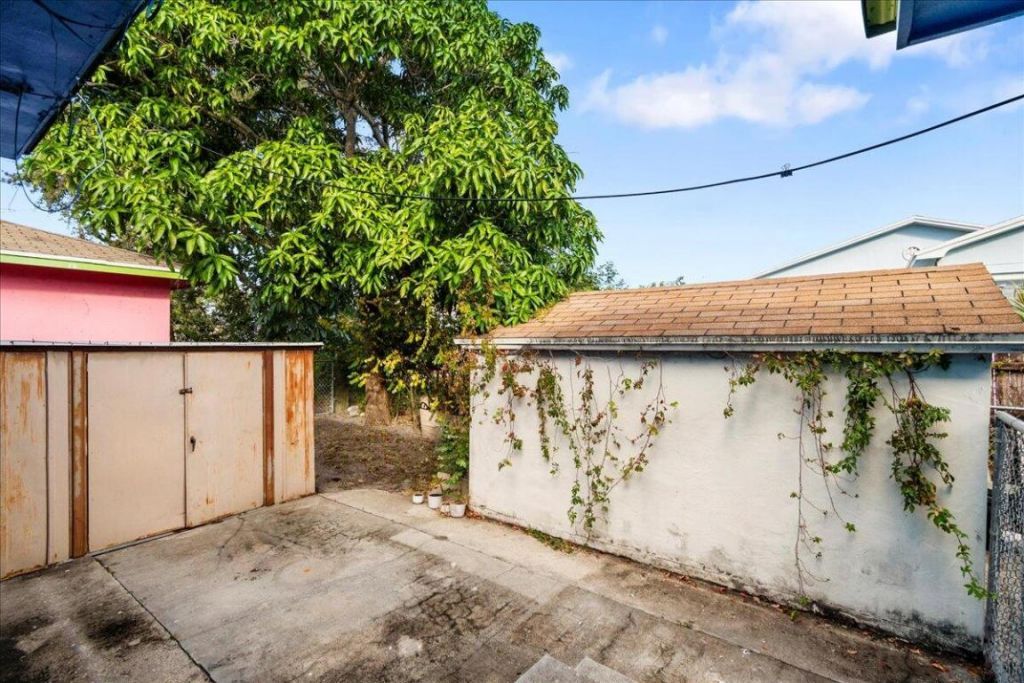 201 E Palm Street, Unit 205, Lantana, FL 33462 Photo