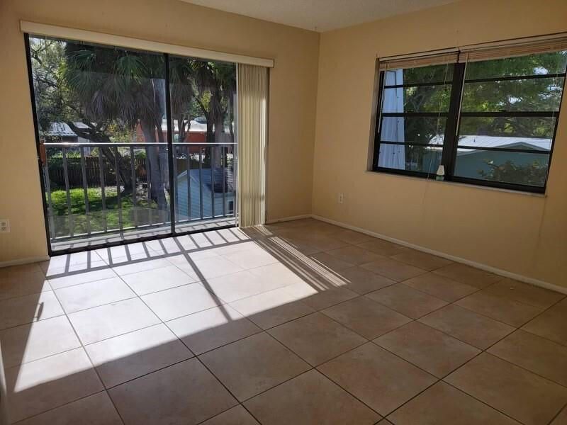 2516 S 19th Street, Unit 208, Fort Pierce, FL 34982 Photo