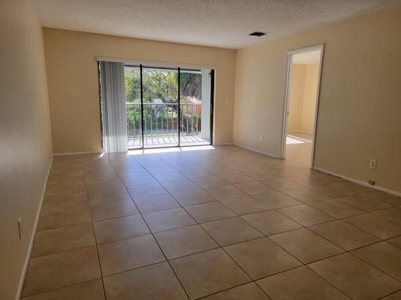 2516 S 19th Street, Unit 208, Fort Pierce, FL 34982 Photo