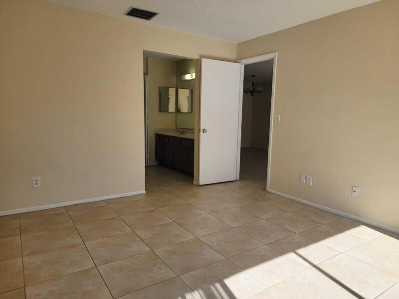 2516 S 19th Street, Unit 208, Fort Pierce, FL 34982 Photo