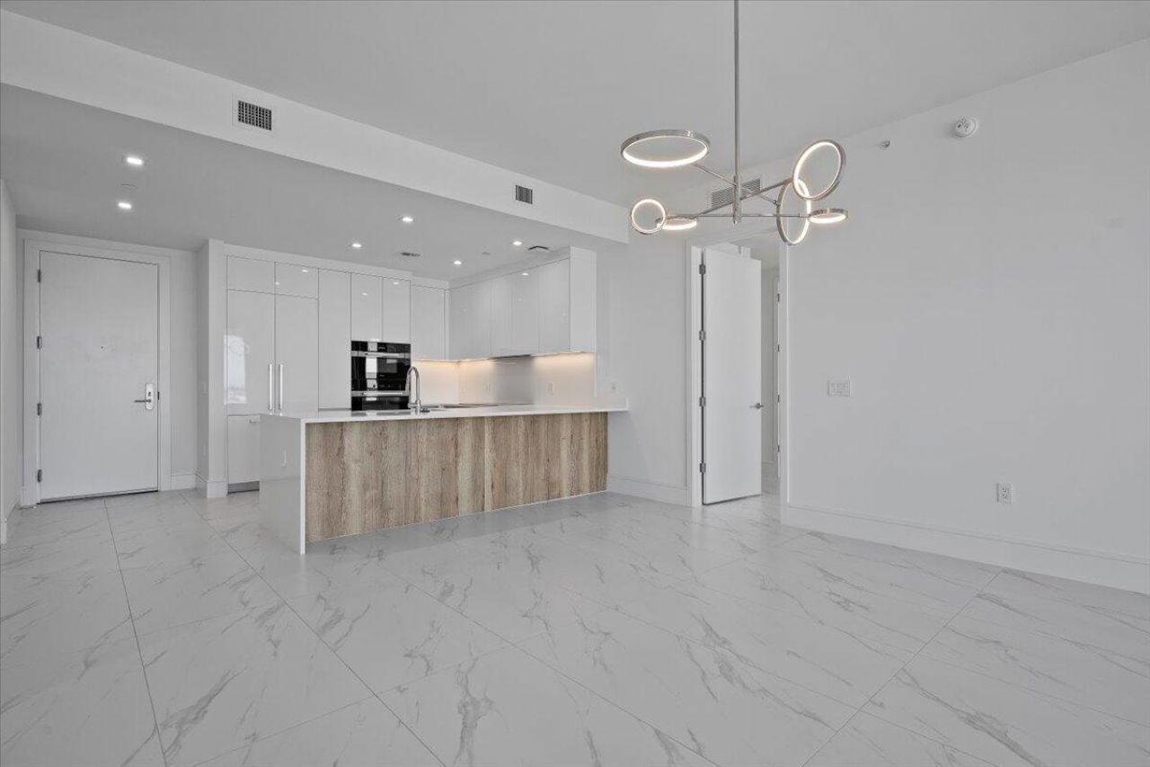 220 Lake Shore Drive, Unit 1113, West Palm Beach, FL 33403 Photo