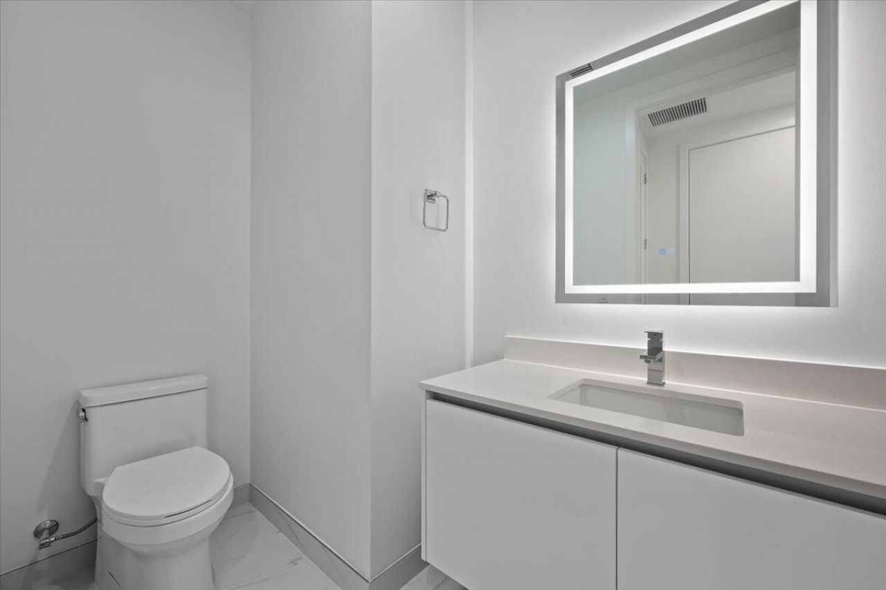 220 Lake Shore Drive, Unit 1113, West Palm Beach, FL 33403 Photo