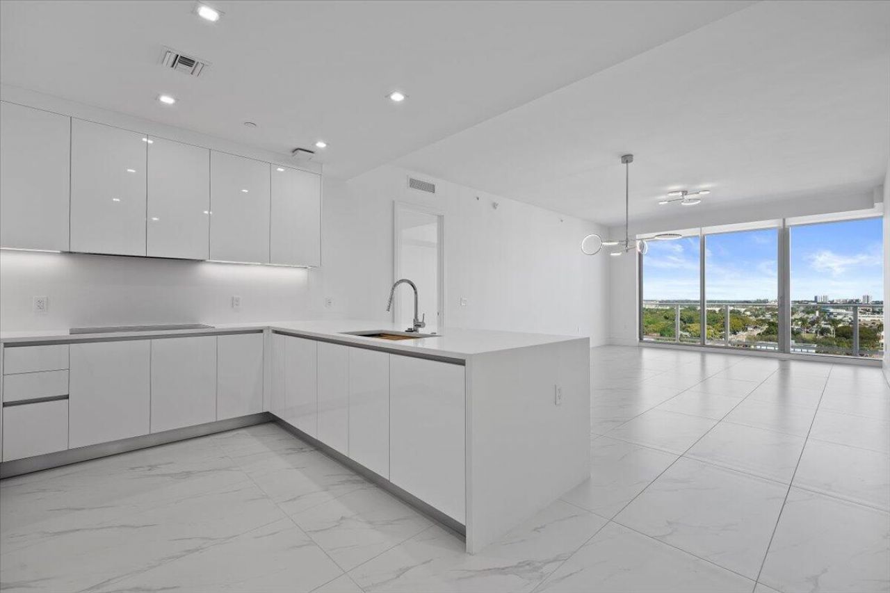 220 Lake Shore Drive, Unit 1113, West Palm Beach, FL 33403 Photo