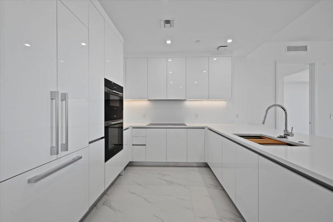 220 Lake Shore Drive, Unit 1113, West Palm Beach, FL 33403 Photo