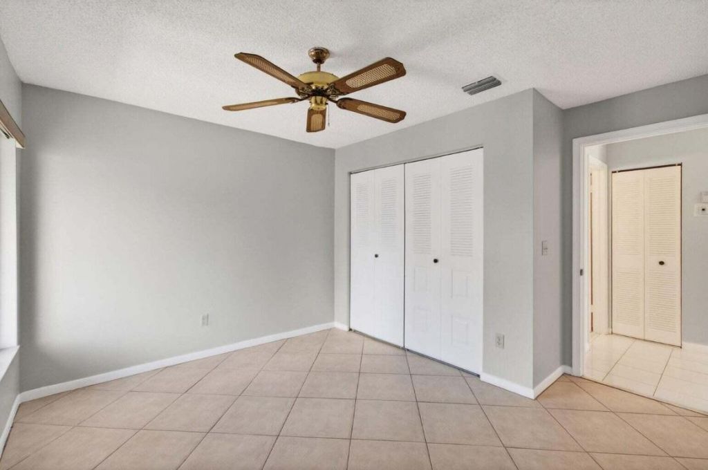 400 Club Circle, Unit 201, Boca Raton, FL 33487 Photo