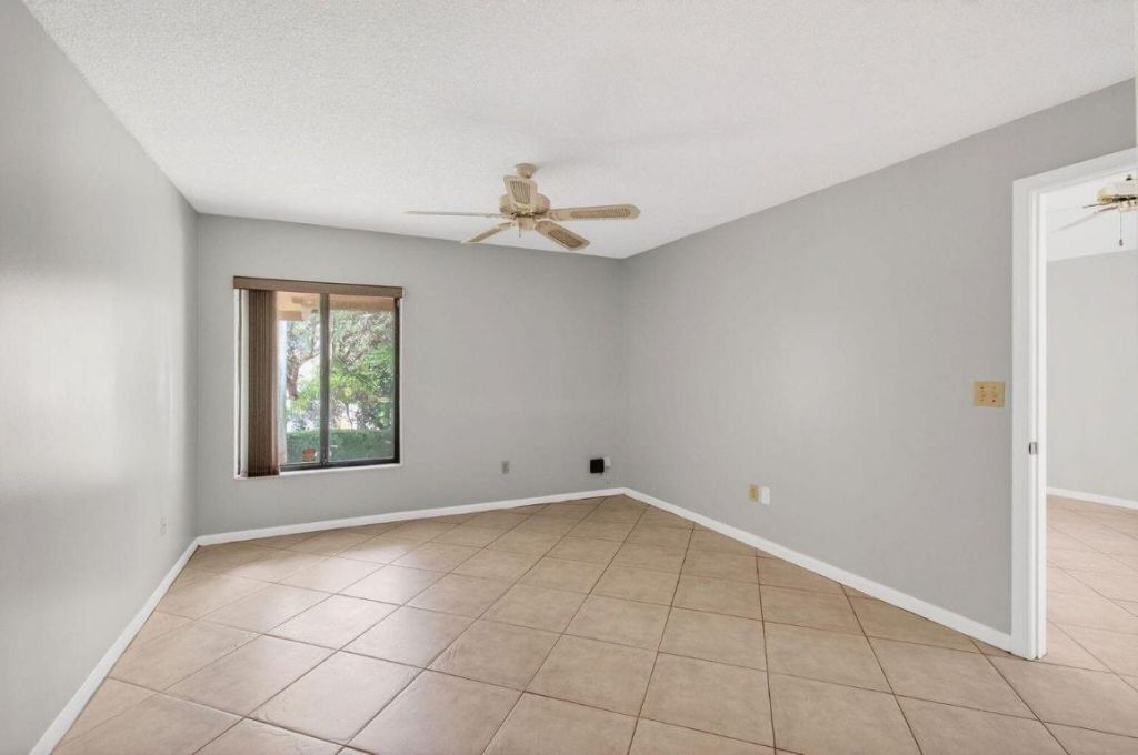 400 Club Circle, Unit 201, Boca Raton, FL 33487 Photo