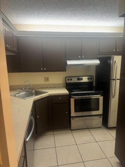 1110 Green Pine Boulevard, Unit H2, West Palm Beach, FL 33409 Photo