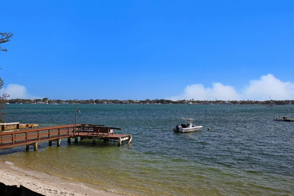 5600 N Flagler Drive, Unit 605, West Palm Beach, FL 33407 Photo