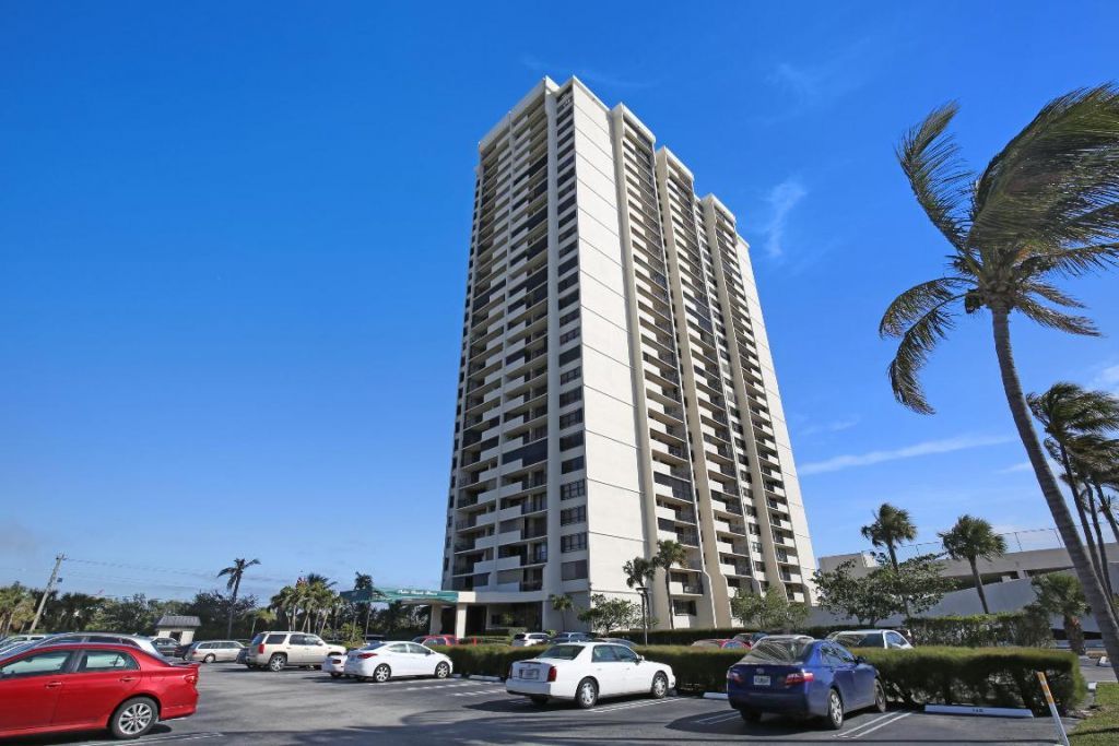 5600 N Flagler Drive, Unit 605, West Palm Beach, FL 33407 Photo