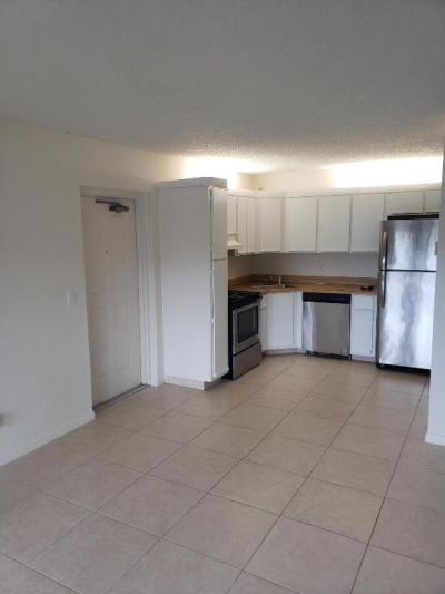 1108 Green Pine Boulevard, Unit D1, West Palm Beach, FL 33409 Photo