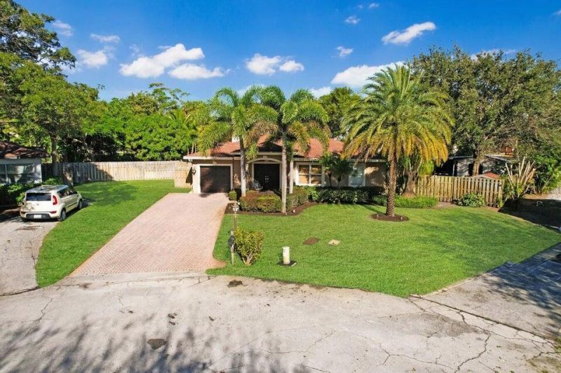 2220 W Pineridge Court, Delray Beach, FL 33444 Photo