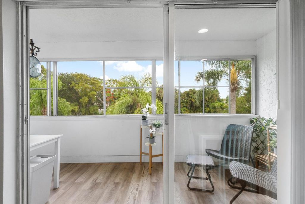 126 Sparrow Drive, Unit 11b, Royal Palm Beach, FL 33411 Photo