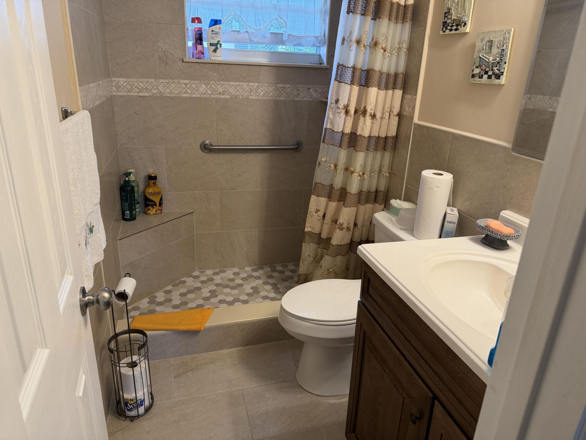 701 Lori Drive, Unit 204, Palm Springs, FL 33461 Photo