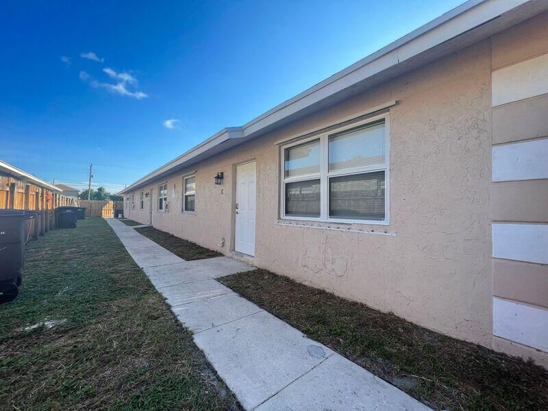 905 9th Street, Unit B, West Palm Beach, FL 33401 Photo