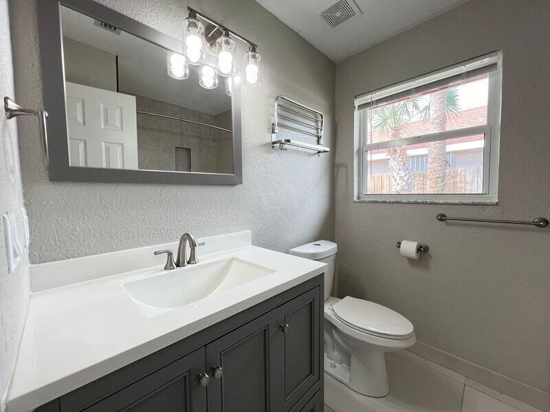 905 9th Street, Unit B, West Palm Beach, FL 33401 Photo