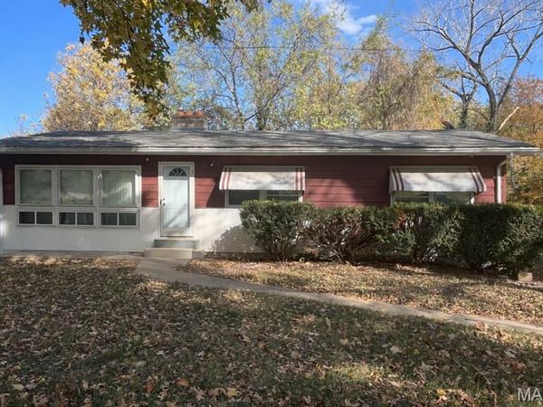 1212 Weleba Avenue, St Louis, MO 63121