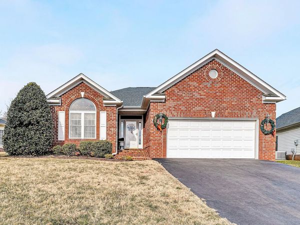 1610 Cascades CT, Salem, VA 24153