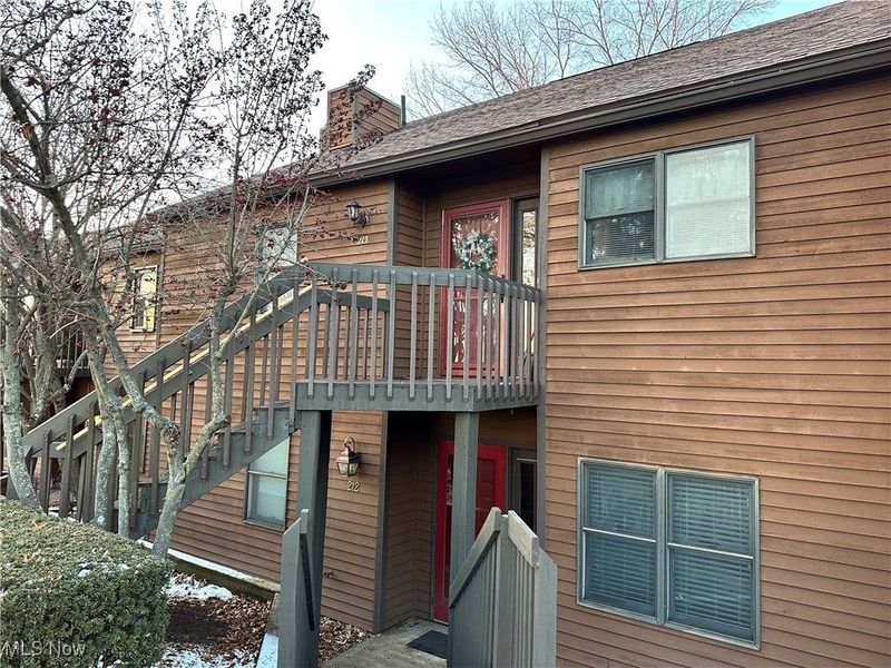 212 Clubside Drive NW, New Philadelphia, OH 44663 Photo 1