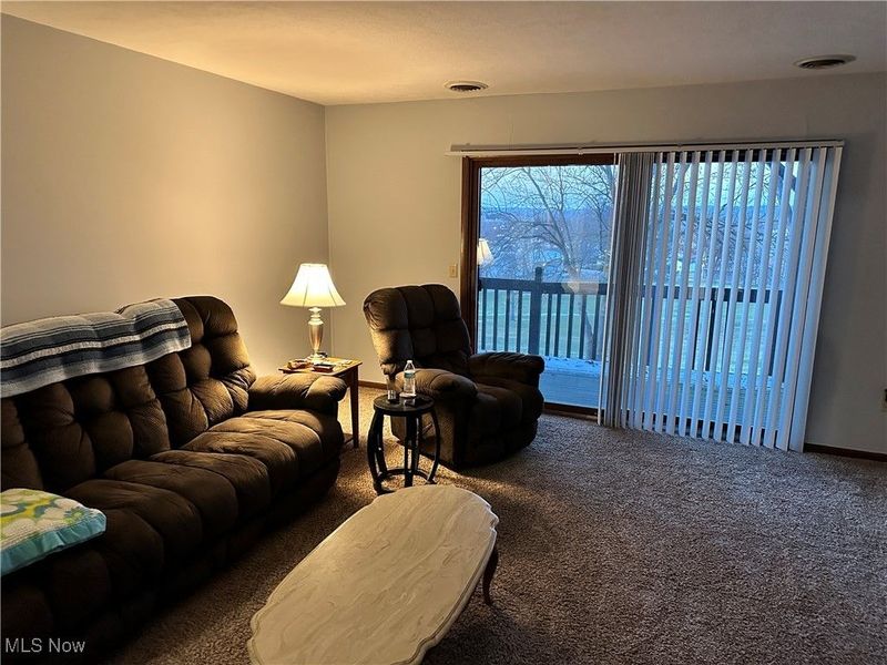 212 Clubside Drive NW, New Philadelphia, OH 44663 Photo 5