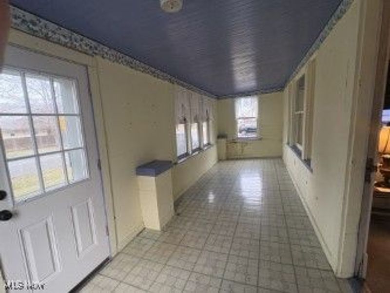 71 E 201st Street, Euclid, OH 44123 Photo 2