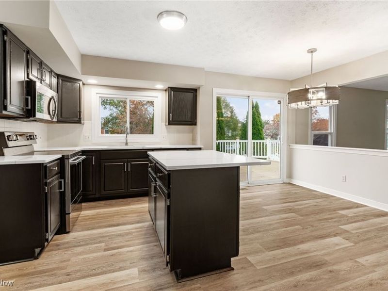 1023 55th Street NE, Canton, OH 44721 Photo 6