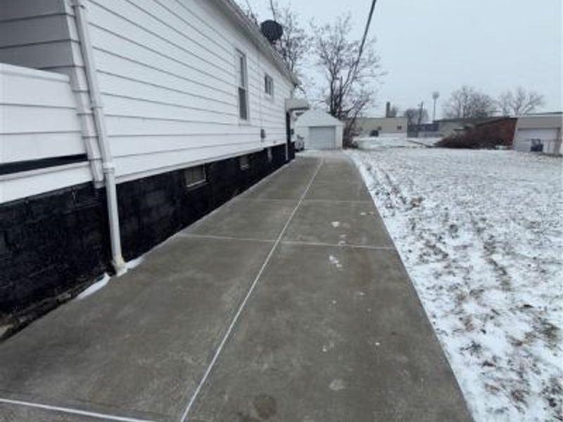 7516 Bancroft Avenue, Cleveland, OH 44105 Photo 4