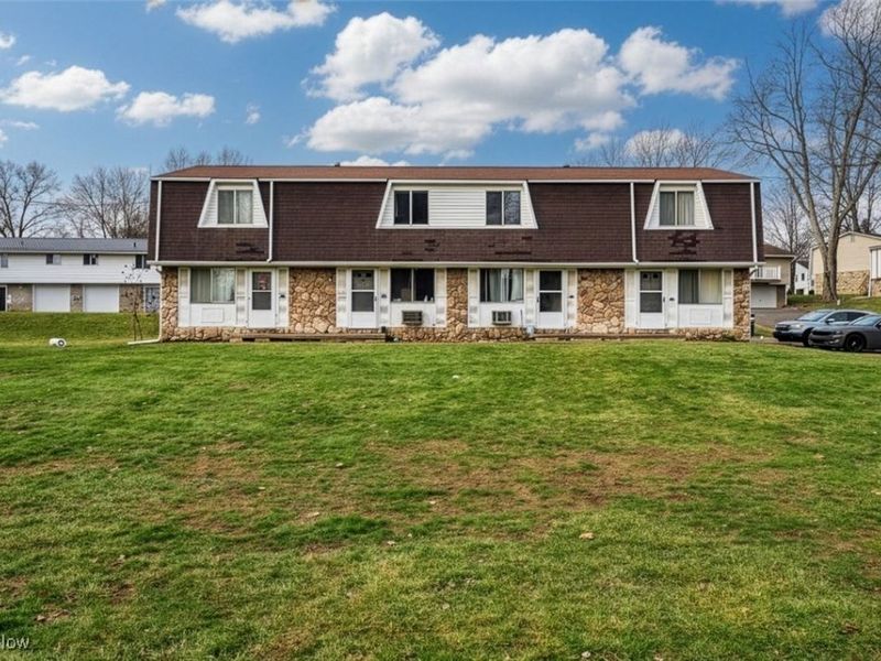 325 Stewart Avenue NW, Massillon, OH 44646 Photo 1