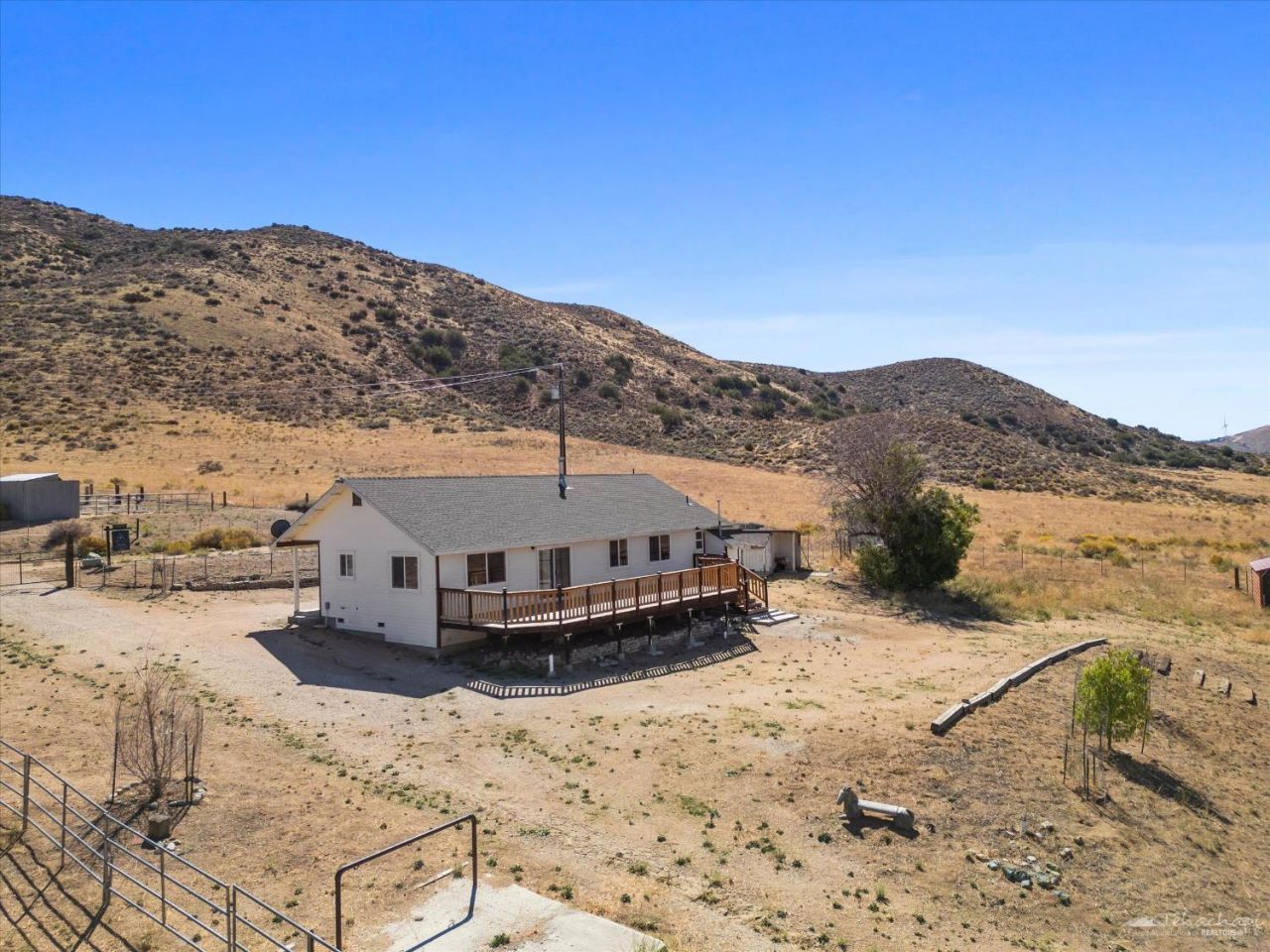 21901 Old Well Road, Tehachapi, CA 92561 Main Photo