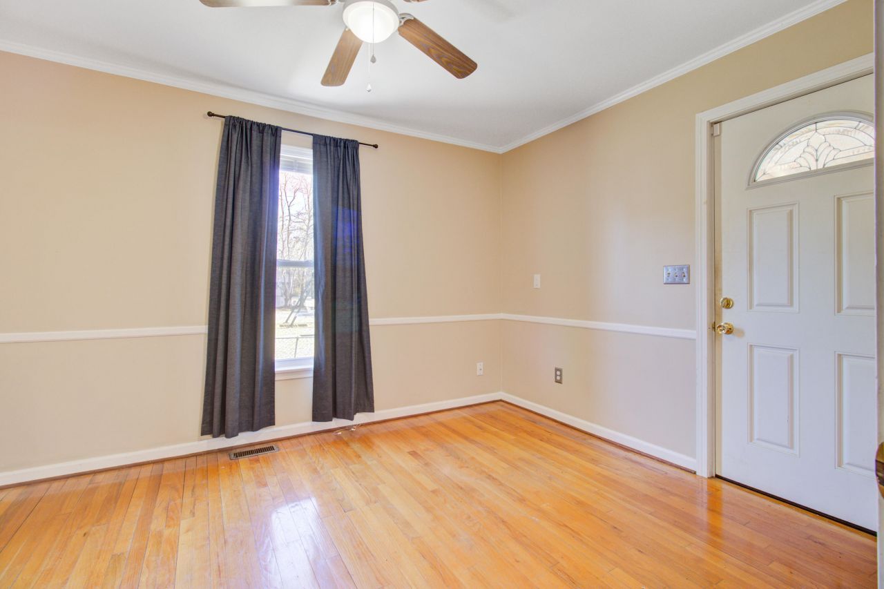 1310 Edward Drive Photo 15