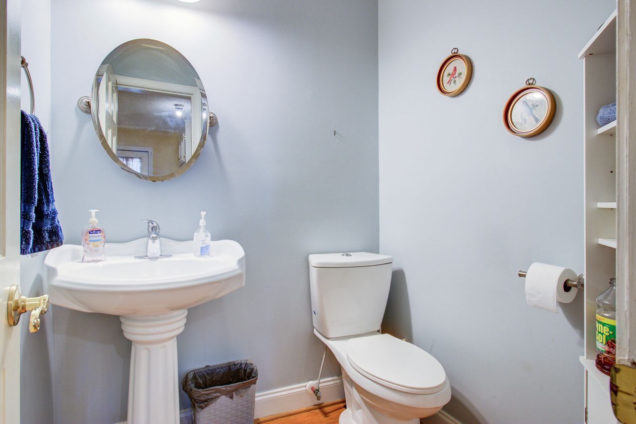 1310 Edward Drive Photo 16