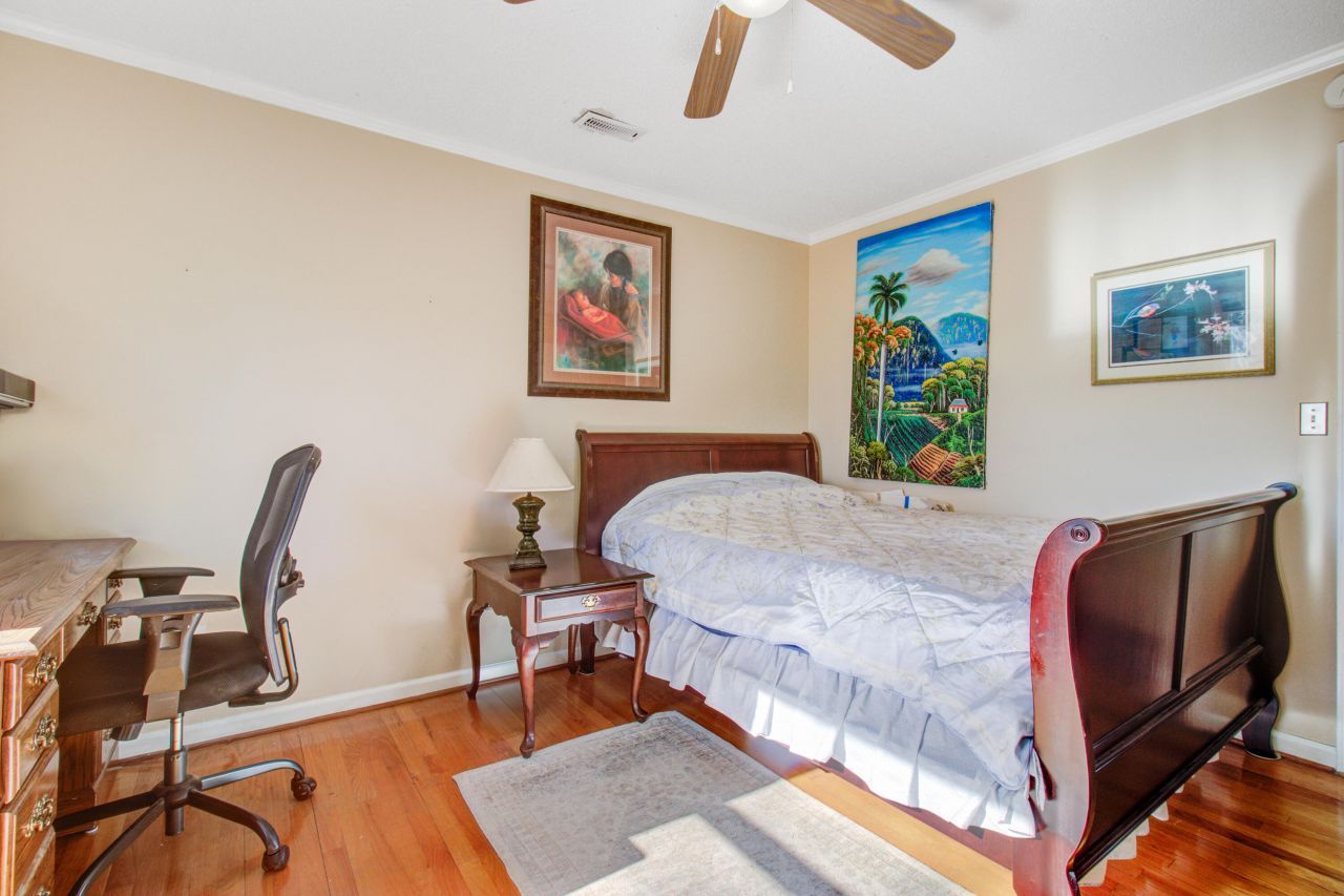 1310 Edward Drive Photo 19