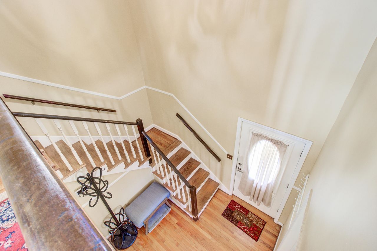 1310 Edward Drive Photo 8