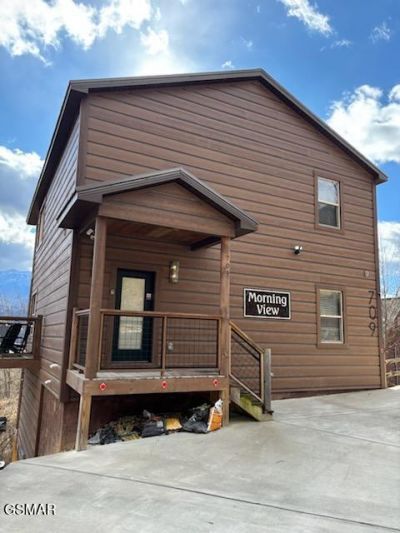 709 Deerfoot Drive, Gatlinburg, TN 37738 Main Photo