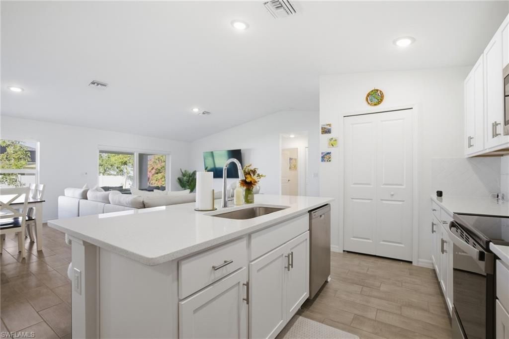 1910 NW 27th Pl, Cape Coral, FL 33993 Photo