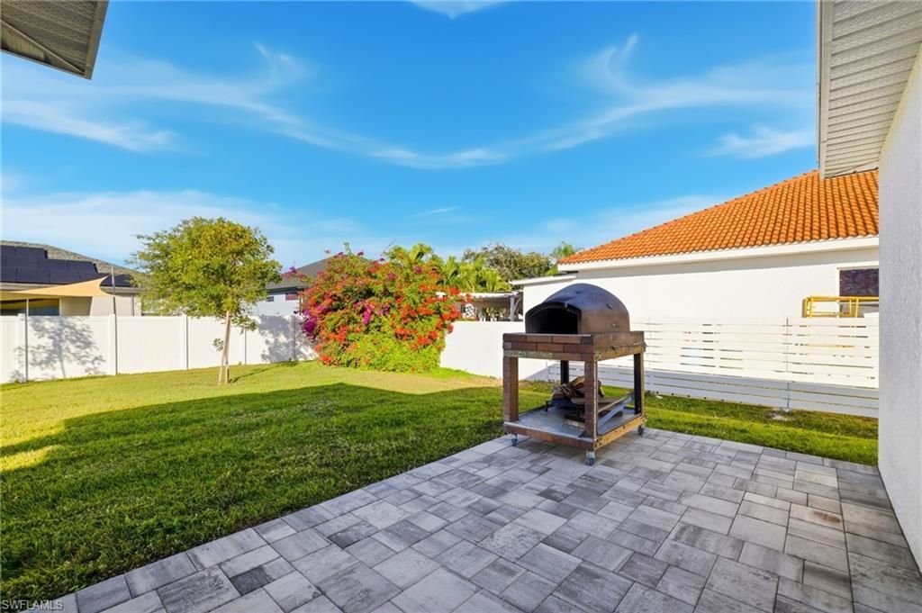 1910 NW 27th Pl, Cape Coral, FL 33993 Photo