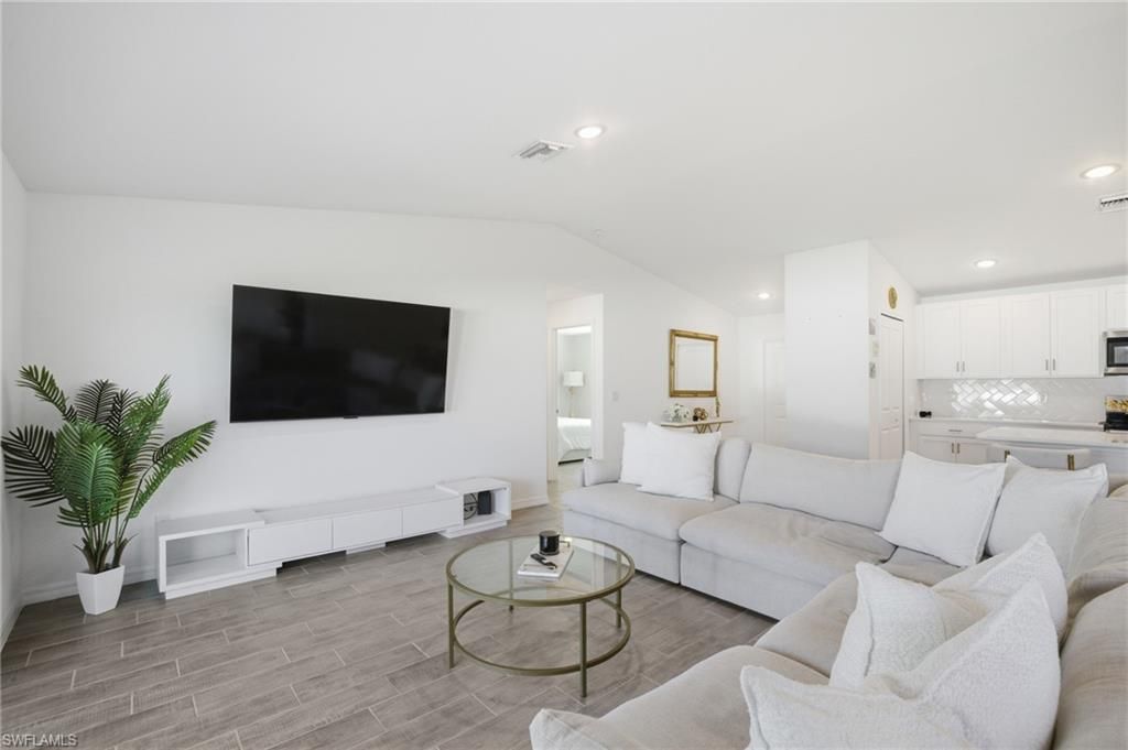 1910 NW 27th Pl, Cape Coral, FL 33993 Photo